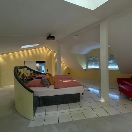 Riverside Idyllisch Direkt An Der Lahn Appartement Diez